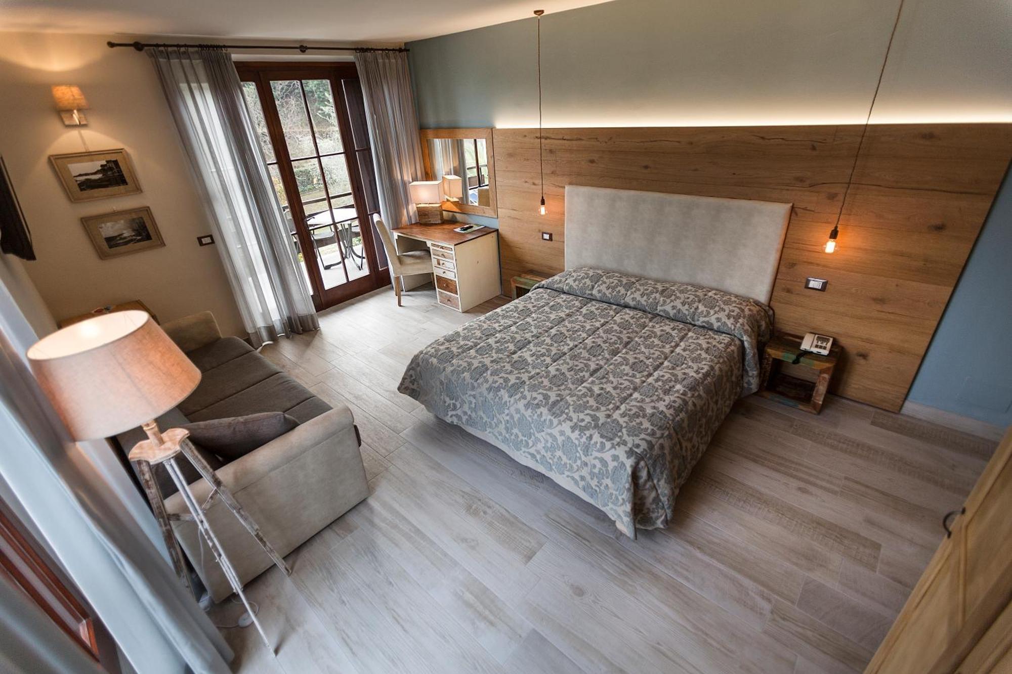 Hotel Livia Gargnano Buitenkant foto