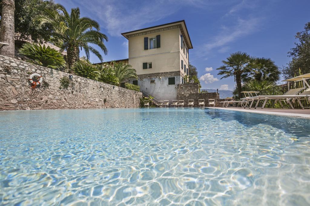 Hotel Livia Gargnano Buitenkant foto